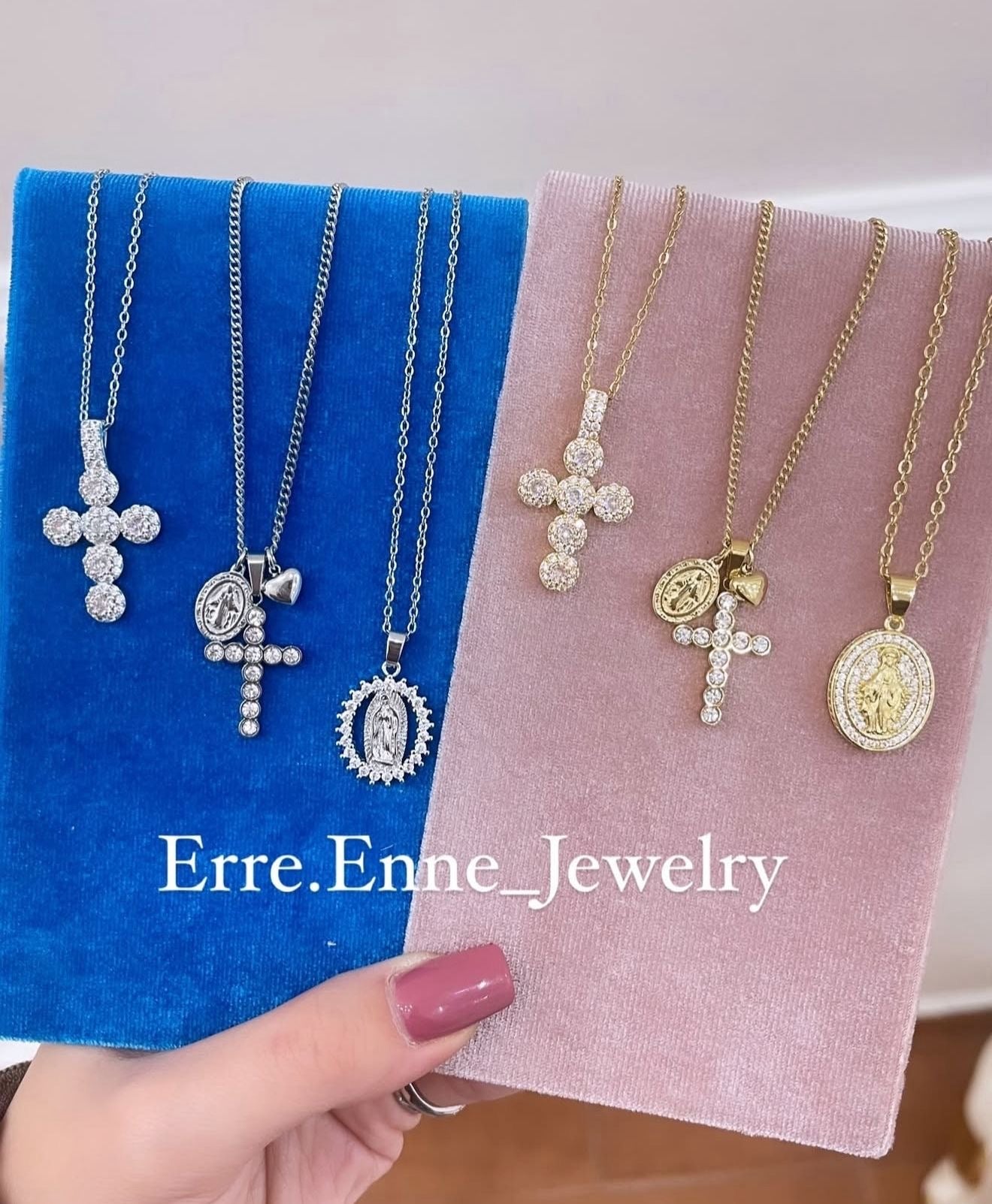 Croce Con Medaglie